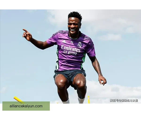 博尔达拉斯迎来执教西甲新阶段，状态持续回暖备受关注