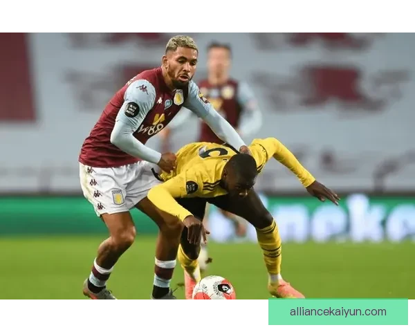 足球球员进球表现稳健，近期状态持续提升引人关注