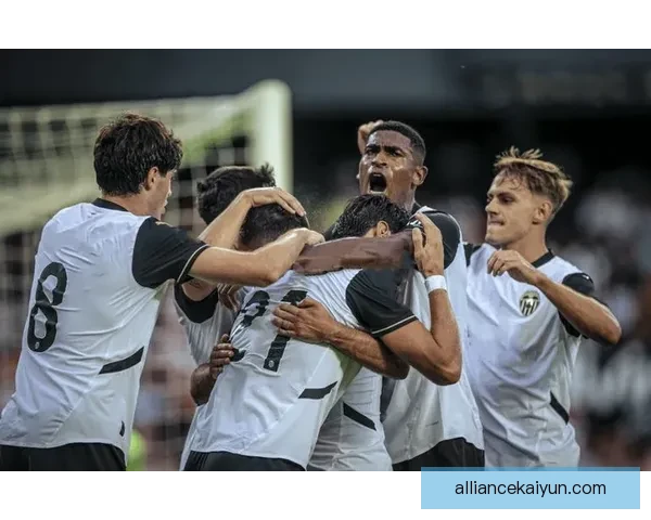 西甲巴萨回归诺坎普，状态回暖值得关注